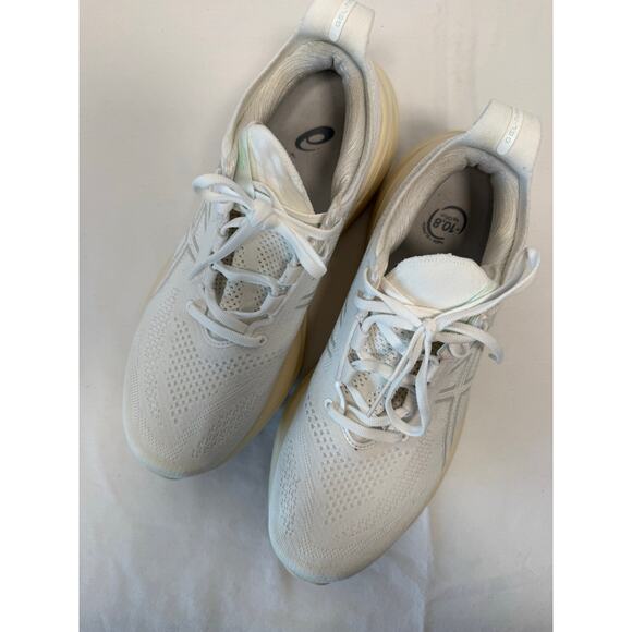 Asics Women's Gel-Nimbus 26 Running Shoe, White, Size 10 - Picture 5 of 8